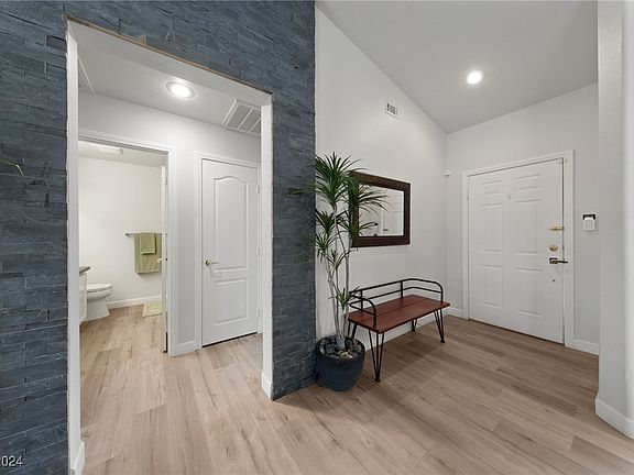 5th image of 186 Regal Sunset Ave