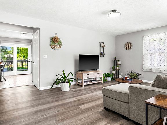 4th image of 307 S Daniel St