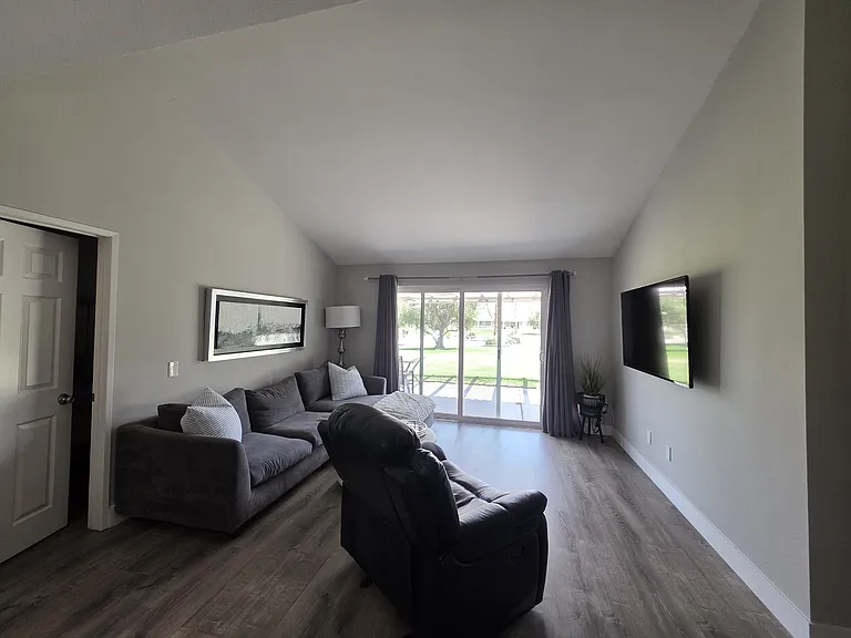 44200 E Sundown Crest Dr — Photo 6