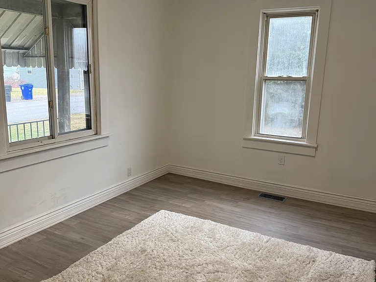 706 Kaye Ave — Photo 9
