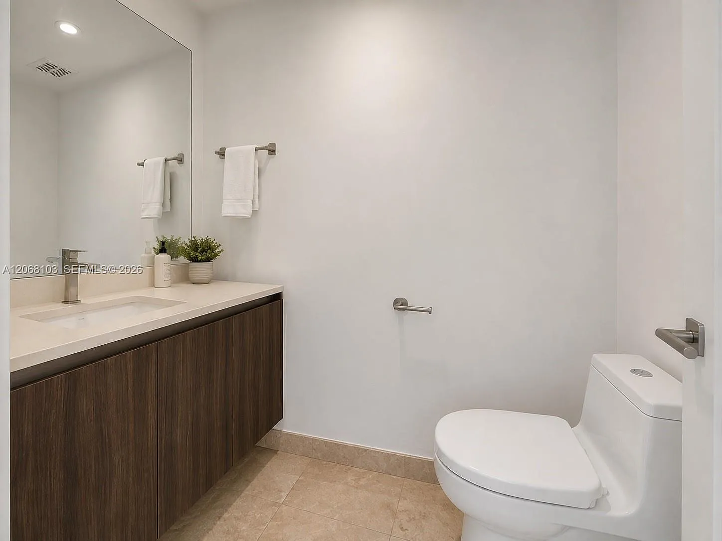 1 bed, 1.5 bath, 743 sqft, $3,700 — Photo 4