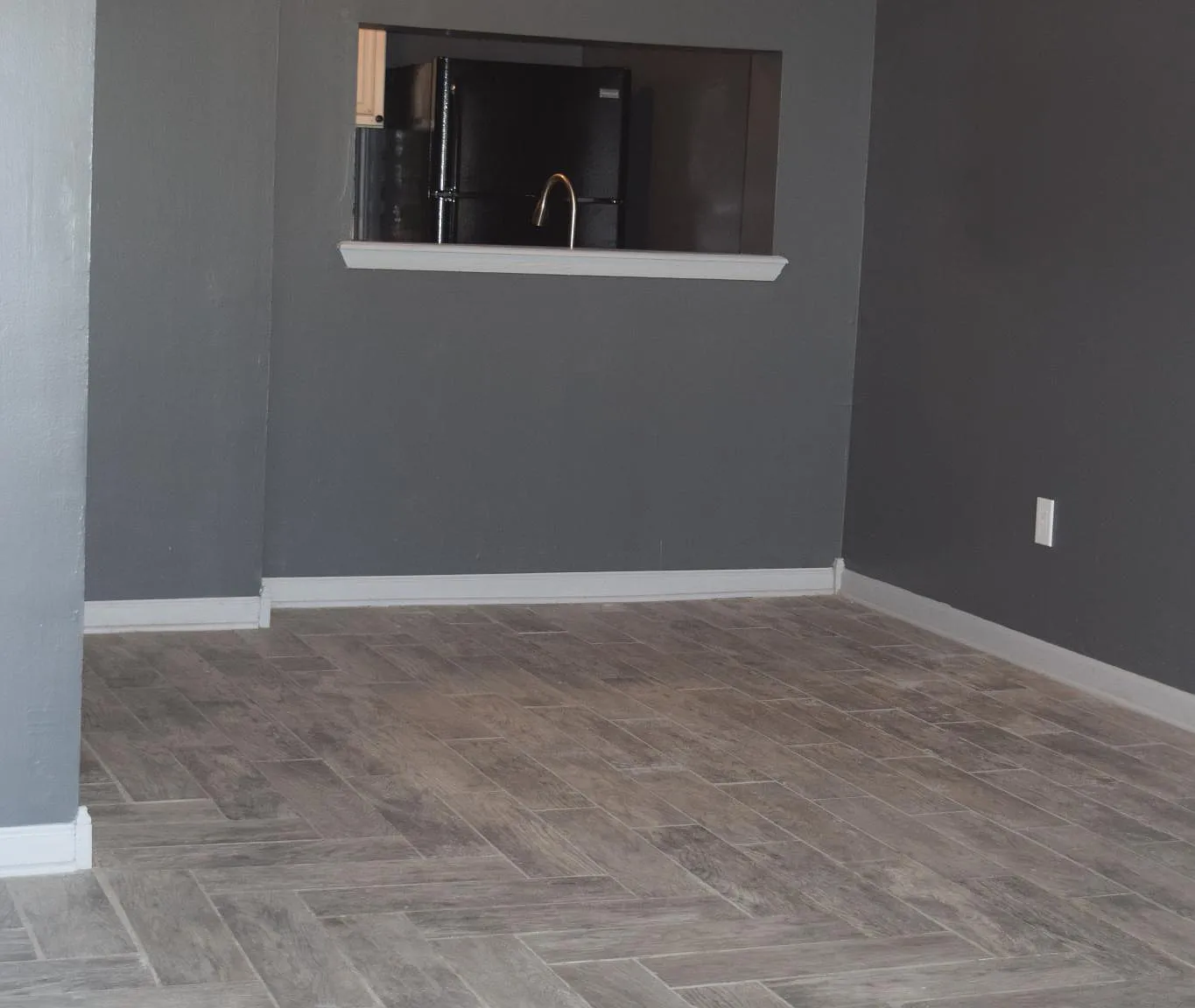 1 bed, 700 sqft, $750 — Photo 1