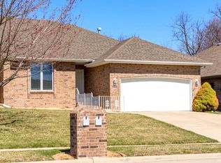 3161 W Sunset St, Springfield, MO 65807