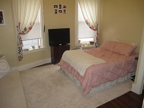 43 Vick Park #4 Photo 1