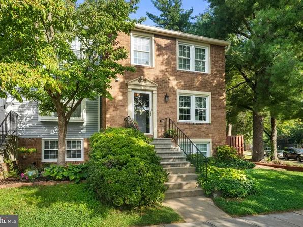 5300 Harbor Court Dr, Alexandria, VA 22315