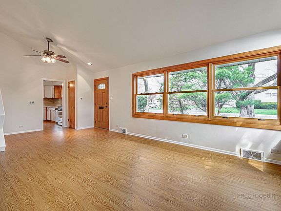 4th image of 1163 Dartmouth Ln