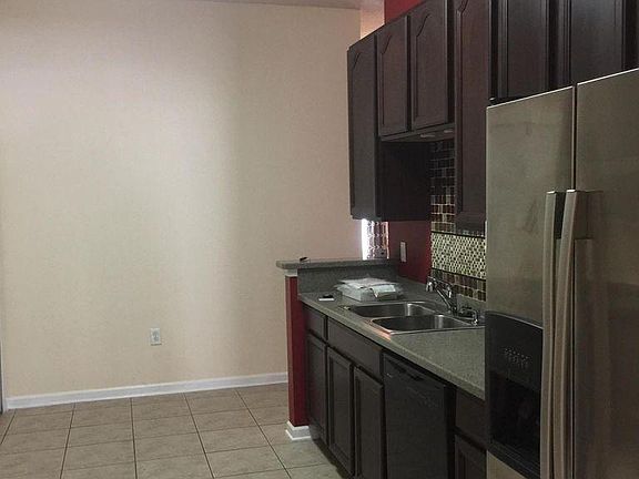 4th image of 13856 Herons Landing Way APT 1