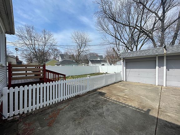 3rd image of 1922 Glendale Ave