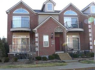 232 W Oakbrook Dr, Ann Arbor, MI 48103