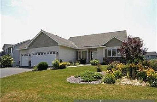 5th image of 985 Bavaria Hills Ln