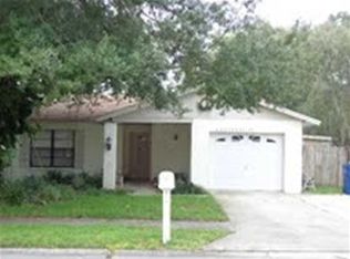 1421 Foxwood Dr, Lutz, FL 33549