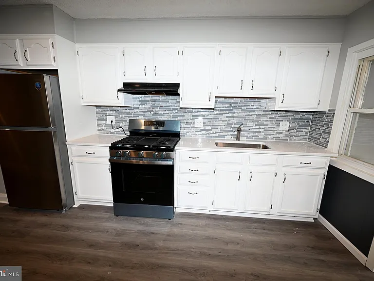 2952 Sollers Point Rd #B — Photo 24