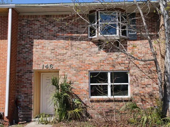 146 Valencia Dr, Fort Walton Beach, FL 32547