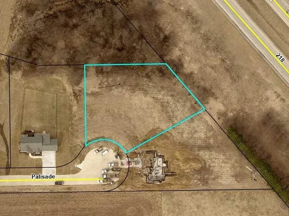 3832 Palisade Pl SW, Iowa City, IA 52240