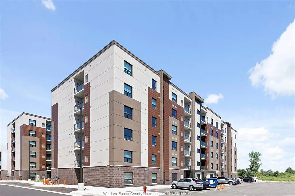 2 bed, 2.0 bath, 1185 sqft, $2,250 — Photo 1