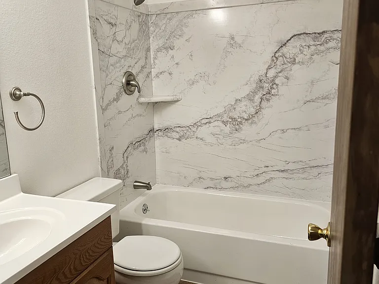 Full bath 2nd floor