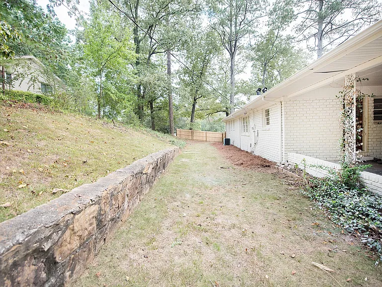 2733 Southview Dr — Photo 19
