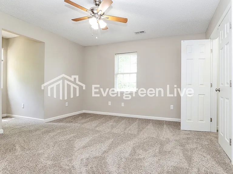 109 Duffy Ave — Photo 11
