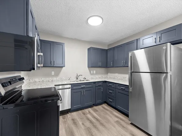 435 M St APT 4, Edwardsville, IL 62025