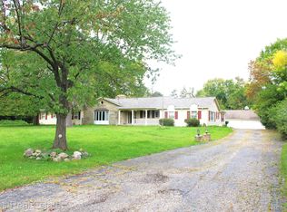 3330 Parkside Dr, Flint, MI 48503