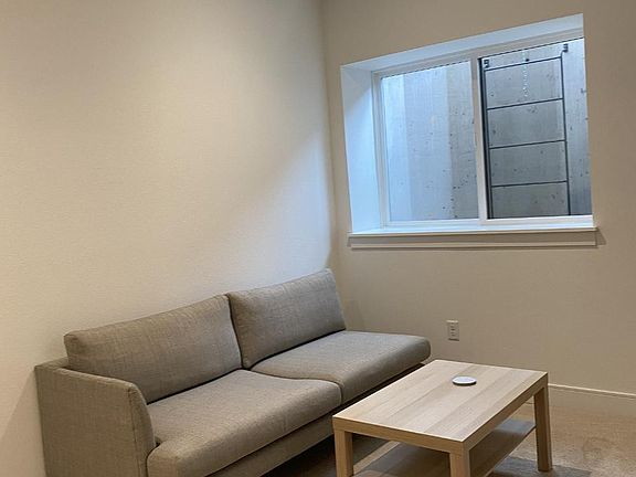 5th image of 340 E Exposition Ave Unit 3