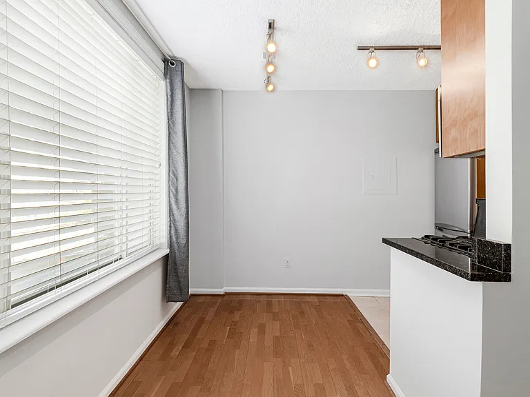 1730 Arlington Blvd — Photo 18
