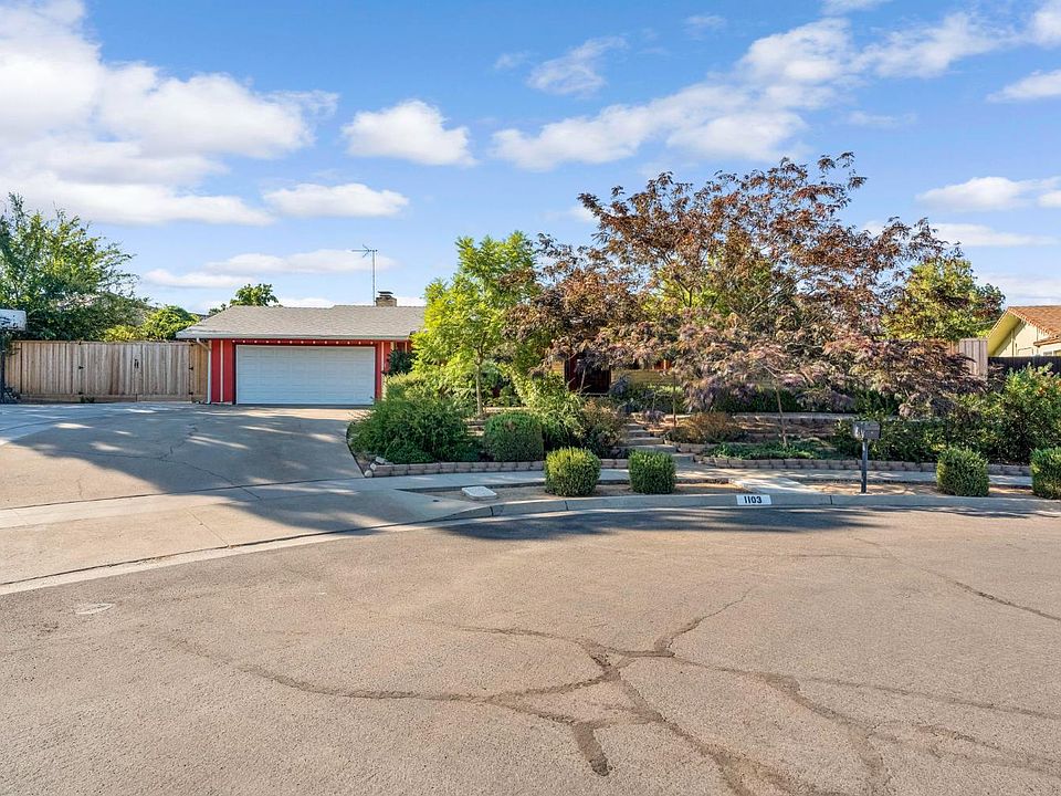 1st image of 1103 W Tenaya Way