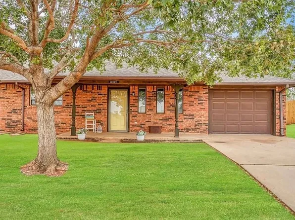 1402 Partridge Ln, Cordell, OK 73632