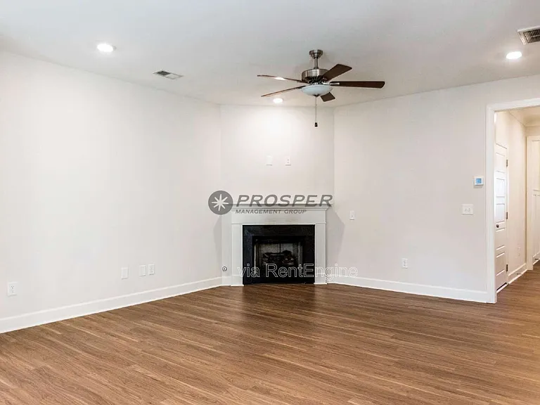 16 Jaycee Ct — Photo 2