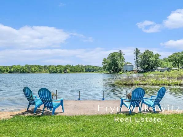 3731 Holiday Dr, Greenville, MI 48838
