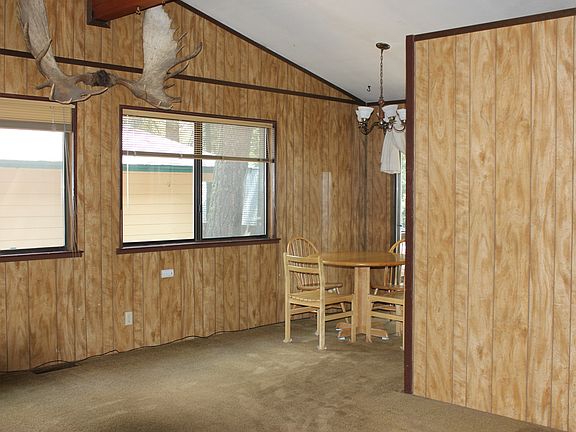 2nd image of 1655 Pine Ave