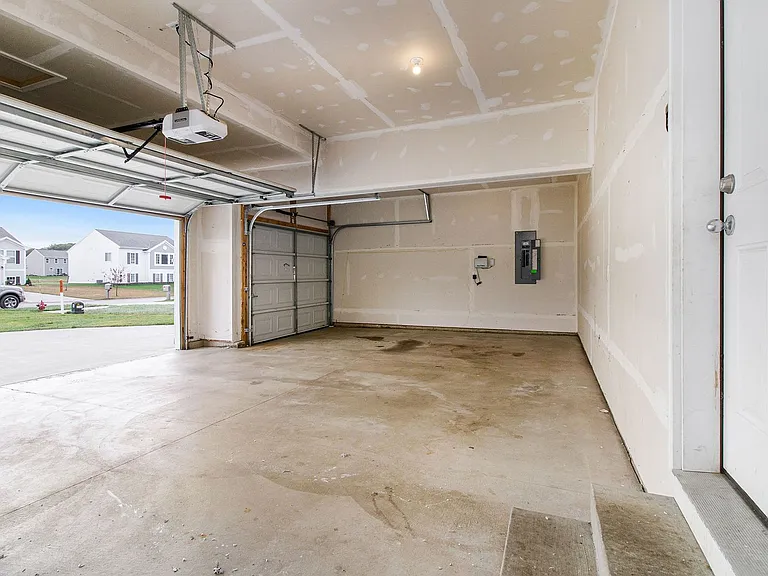 59106 Silvergrass Dr — Photo 21