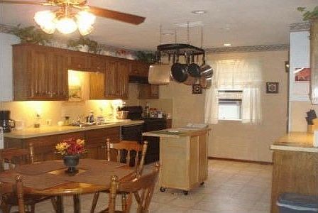 Large Country Kitchen