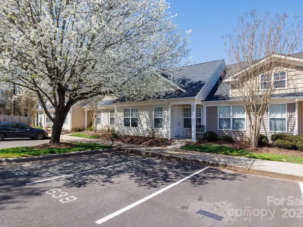 639 Fawnborough Ct, Rock Hill, SC 29732