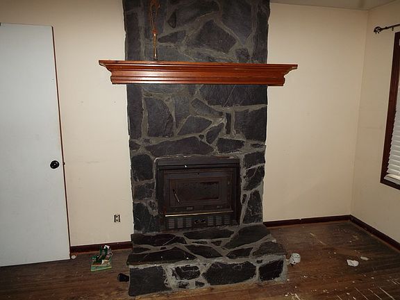 5th image of 43 Heritage Hls