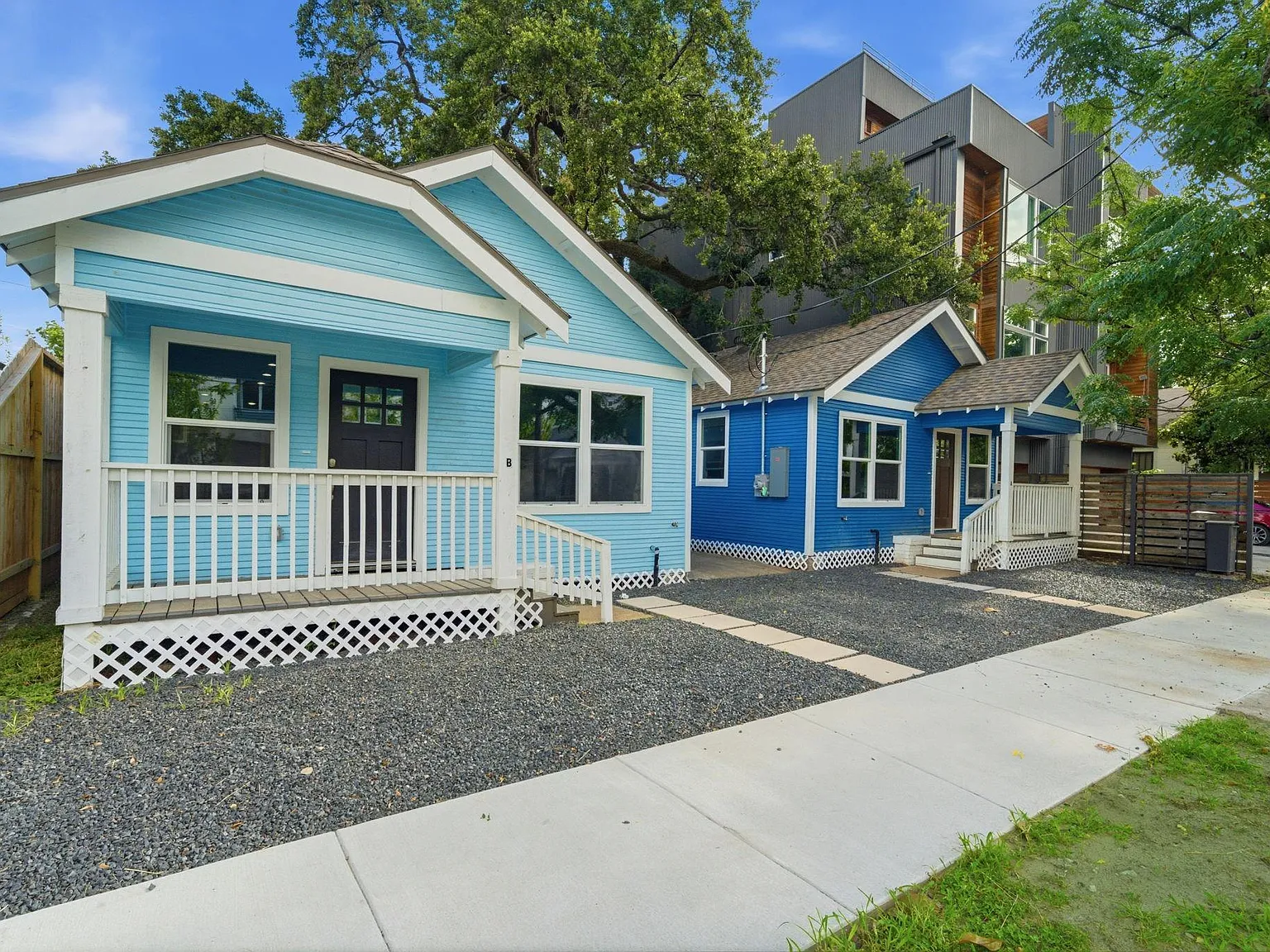 2 bed, 1.0 bath, 936 sqft, $3,100 — Photo 2