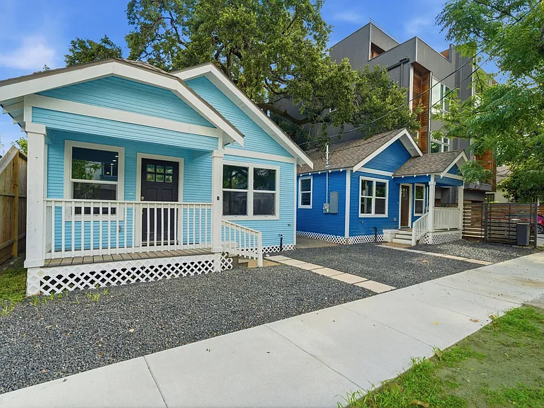 1210 Crockett St #B — Photo 2