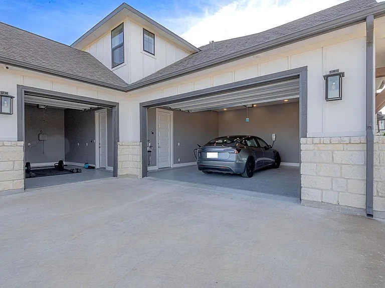 217 Northcrest Dr — Photo 40