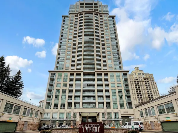 17 Barberry Pl #903, Toronto, ON M2K 3E2