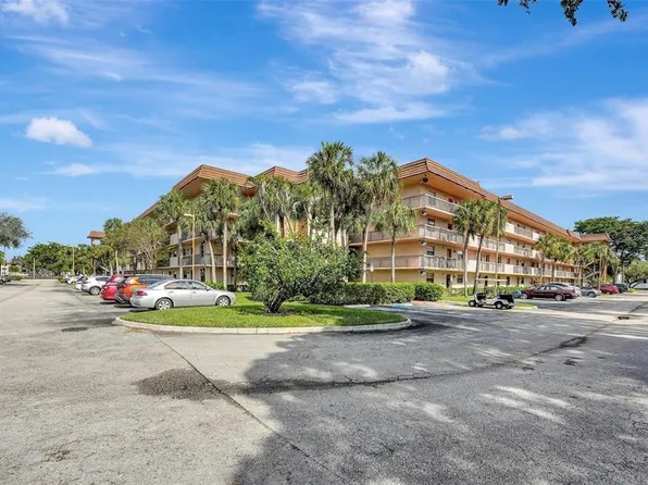 6095 N Sabal Palm Boulevard #212, Tamarac, FL 33319