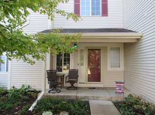 597 Fox Ridge Dr, Fox Lake, IL 60020