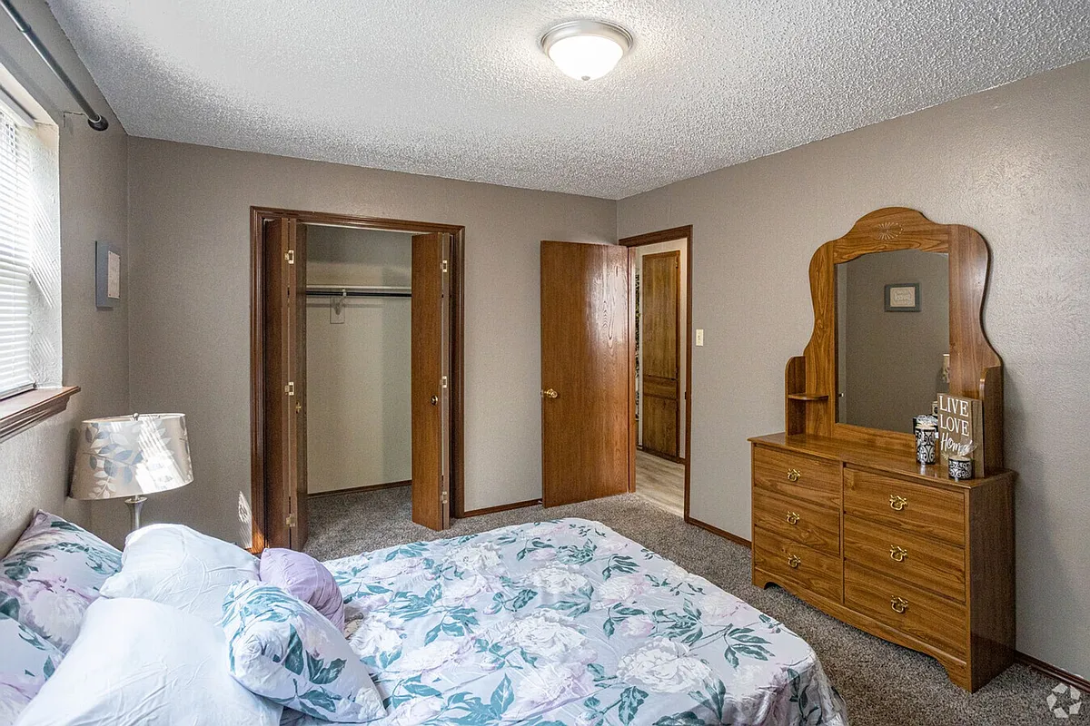 Building Photo - Avendale Pointe Apartments