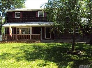46 Vanderbilt Ave, Saint James, NY 11780