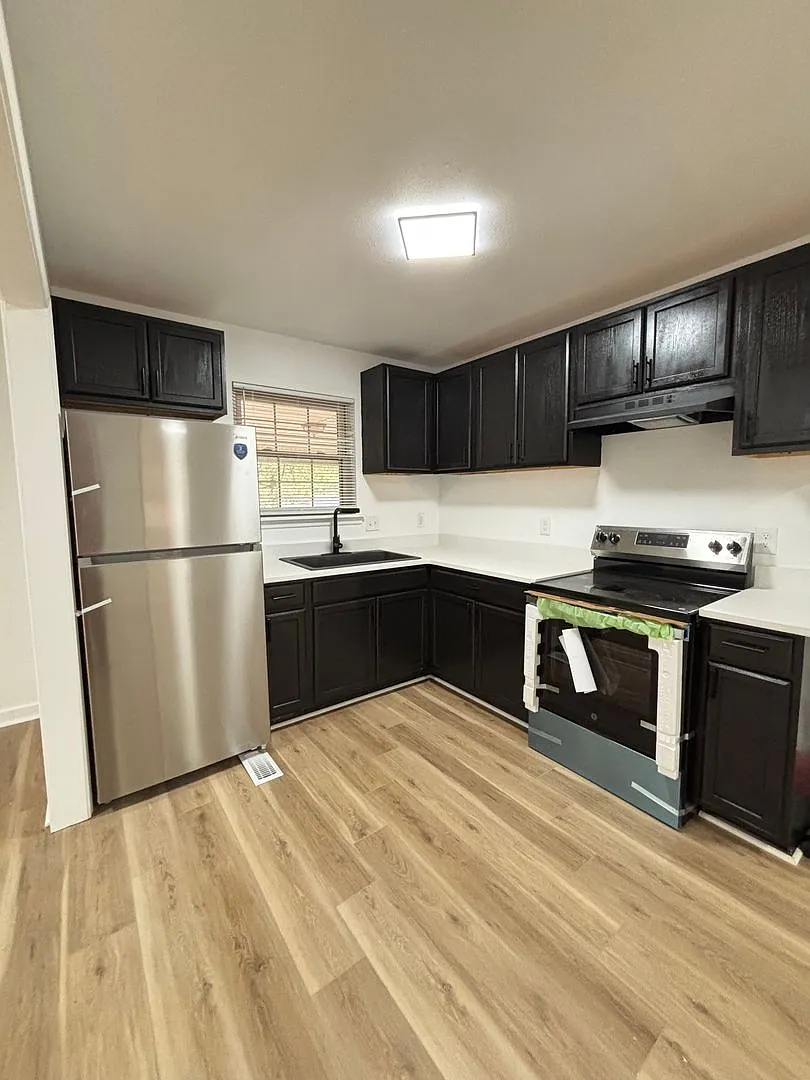 For Rent Spacious 4-Bedroom Home in North Little Rock — Photo 3