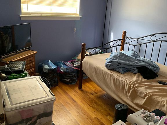 2nd image of 80 Warwick Ave #1