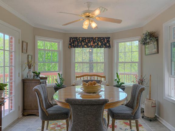 5th image of 603 Mabry Ln
