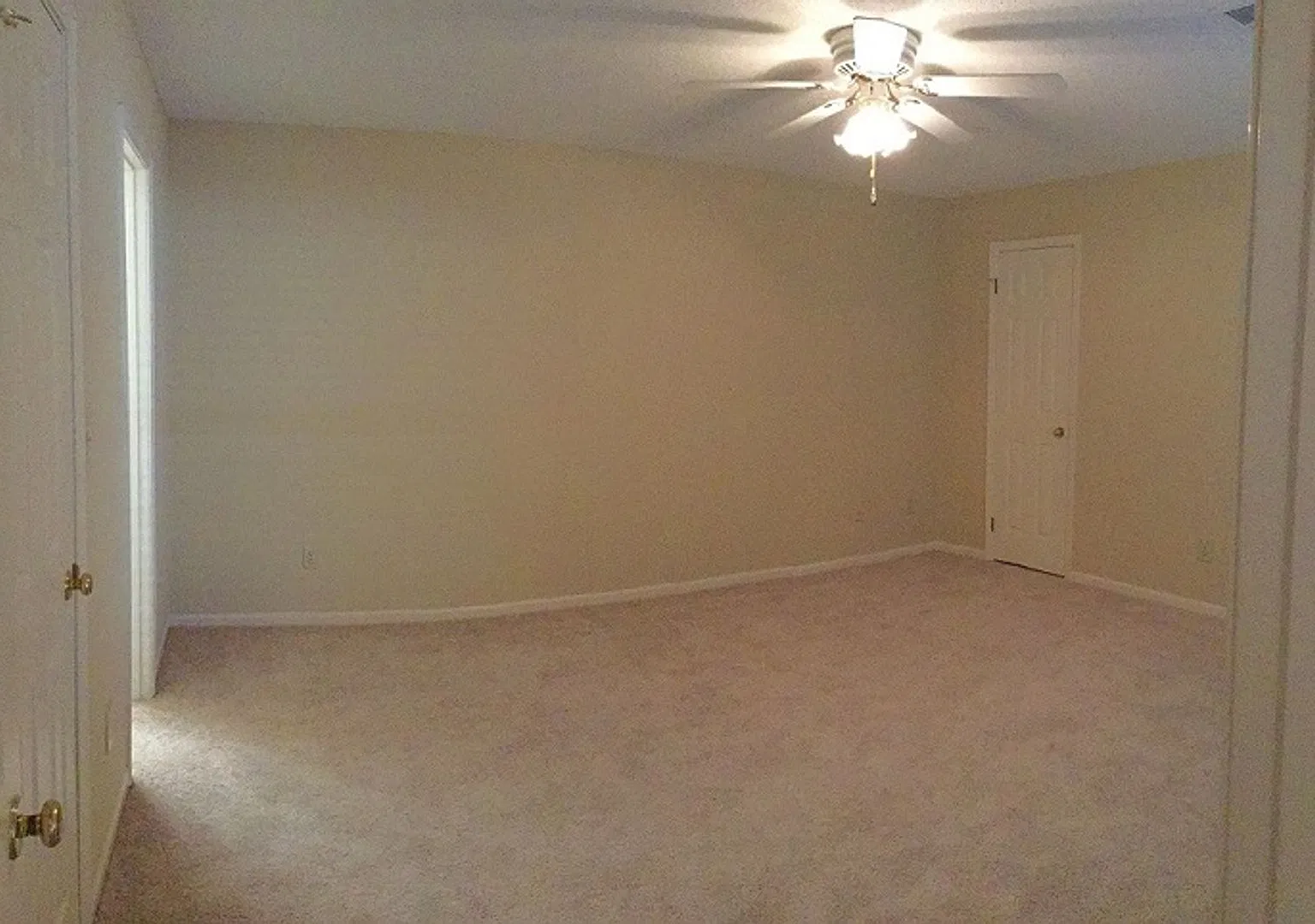 1068 Vineyards Drive — Photo 3