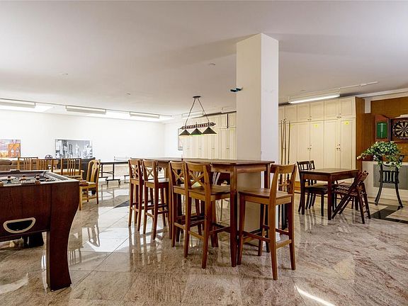 5th image of 252 18th St APT 3E