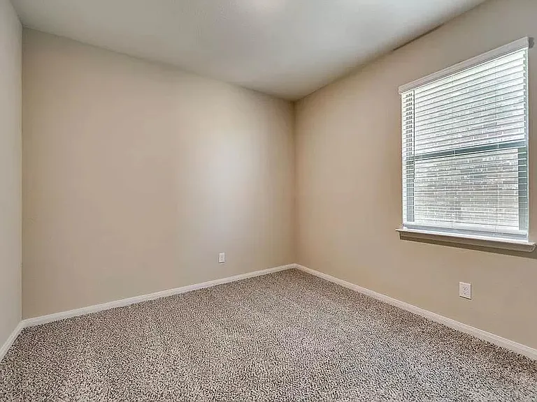 2104 Penaflor Dr — Photo 8