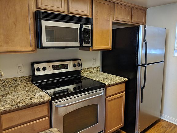 5th image of 12083 Alta Carmel Ct